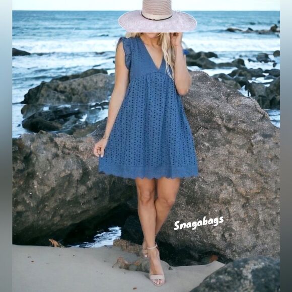 WOMENS CALIFORNIA ROMPER  DRESS SLEEVELESS SMALL BUILT IN SHORTS BLUE EYELET - Picture 1 of 6